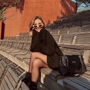 Meet your Posher, Adela